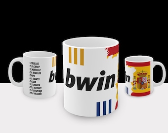 Retro Real Madrid 2009 Team Mug: Ronaldo, Ramos, Kaká
