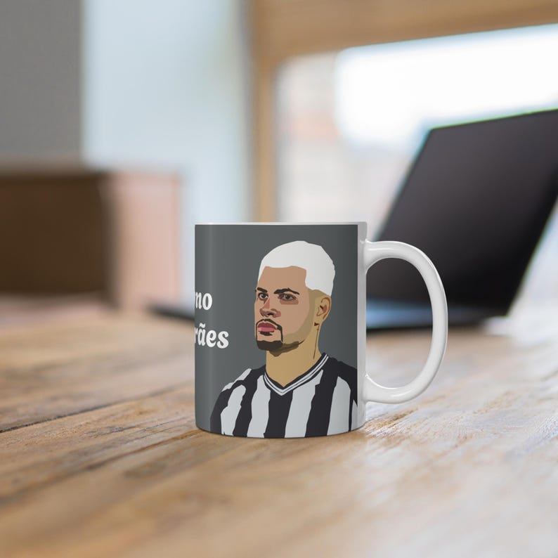 Taza de Brewno Guimarães: regalo para fans del Newcastle United, taza del NUFC, ejército de dibujos animados, taza de Bruno, regalo del Newcastle United, regalos del NUFC, taza de fútbol, juego de palabras divertido imagen 6
