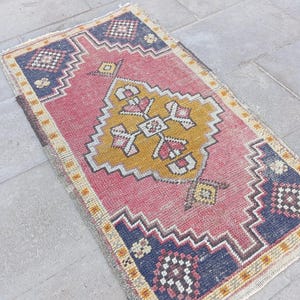 2x4 Blue Red Yellow Oriental Rug, 2x4 Turkish Rug, Vintage Livingroom Bathroom Bedroom Diningroom Kitchen Rug, Home Decor, 1.10x3.5 ft