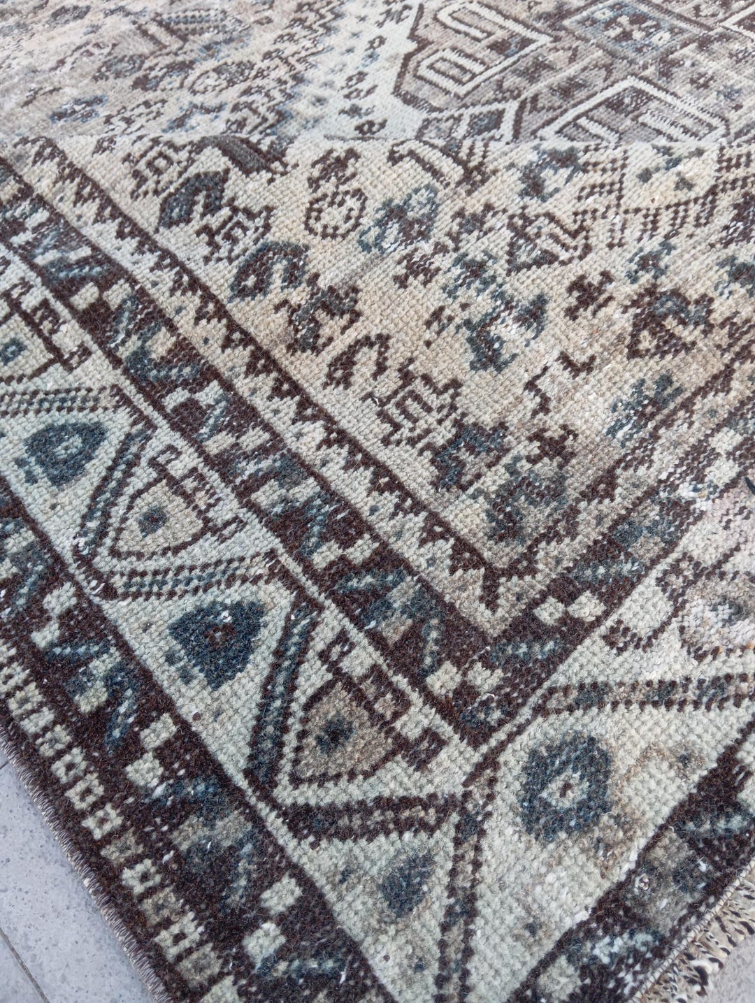 7x9 Vintage Turkish Wool Rug, Distressed Handmade Carpet - Etsy