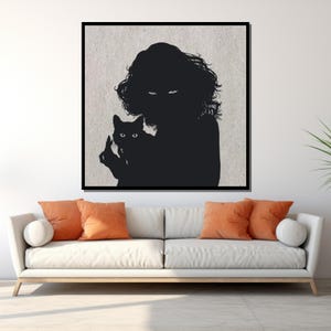 Puede incluir: Una silueta en blanco y negro de una persona sosteniendo un gato. Los ojos de la persona son visibles y el gato mira hacia la izquierda. La imagen est&aacute; sobre un fondo texturizado.