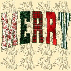 Pu&ograve; includere: La parola "MERRY" in un design festivo. Le lettere sono riempite con vari motivi: floreale, verde strutturato, plaid rosso, glitter rosso e strisce verdi e bianche. Lo sfondo &egrave; beige chiaro con le parole "The Craft Corner" ripetute.