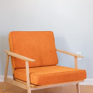 Mid-century Modern Lounge Chair