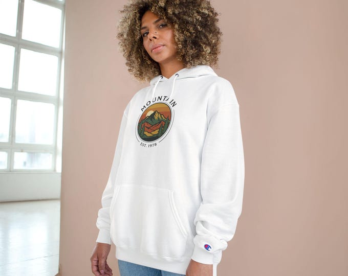 Vintage Mountain Logo Hoodie | Outdoor Nature Camper Graphic