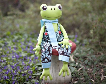 Frog Pattern. Stuffed Frog PDF Sewing Pattern. Fergus the Frog Softie Pattern. Instant Download Digital Pattern