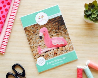 Flamingo knuffel HARDE KOPIE Papieren naaipatroon Rosie flamingo naaipatroon