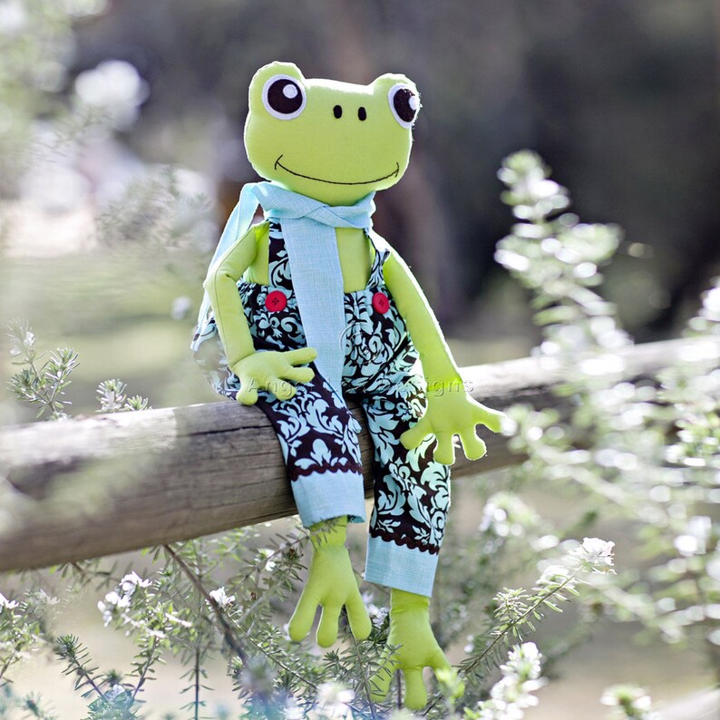 Frog Pattern HARD COPY Paper Sewing Pattern Frog Stuffed - Etsy