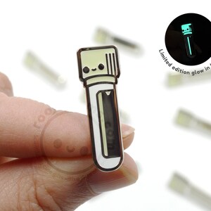 Blood Tube Enamel Pin for Nurses, Phlebotomists, Phlebotomy Techs, MLS MLT, Medical Assistant, IV Team, Blood Bank, Med Surg, Healthcare Light Gray
