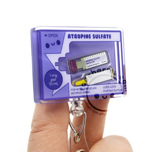Crash Cart Luer Lock Shaker Badge for Nurses, RRT, Rapid Response, Cardiac, Cardiology, Nursing, Pharmacy Tech, Emergency Medical, EMS EMT