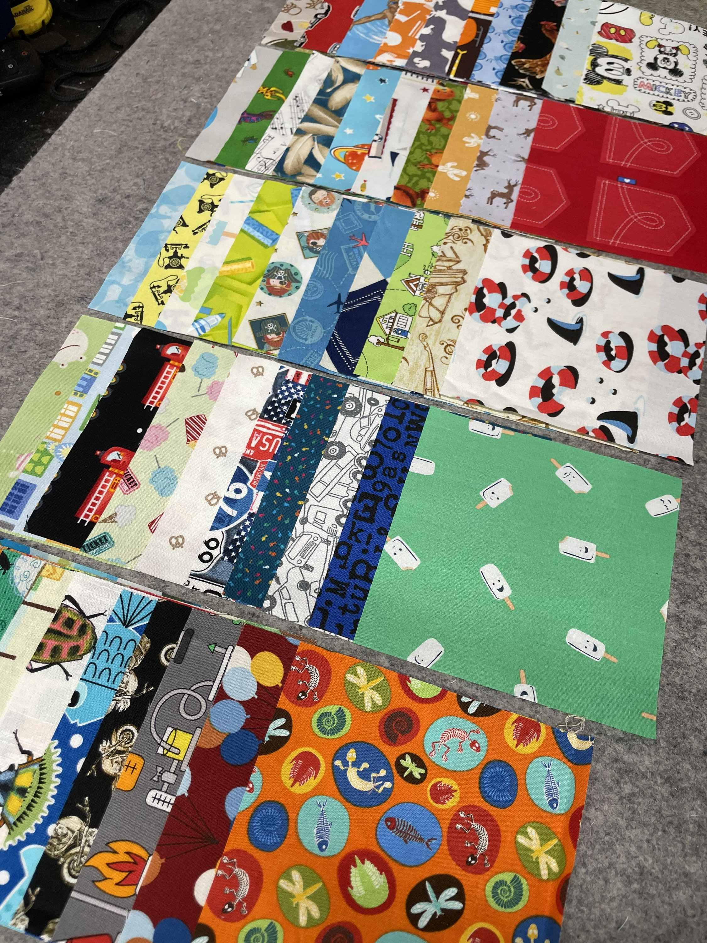 I Spy Pre-cut Quilt Squares, 5 Inch, 50 Prints, Charm Pack, Great for Ispy,  Novelty Fabric, Boy, Gender Neutral, Kids, Ready to Sew Lot J 