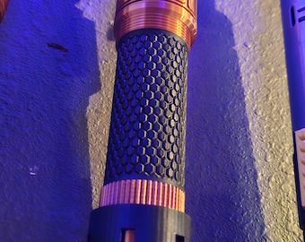 The Fallen Light up collapsible lightsaber!