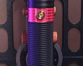The Guardian Light up collapsible lightsaber!