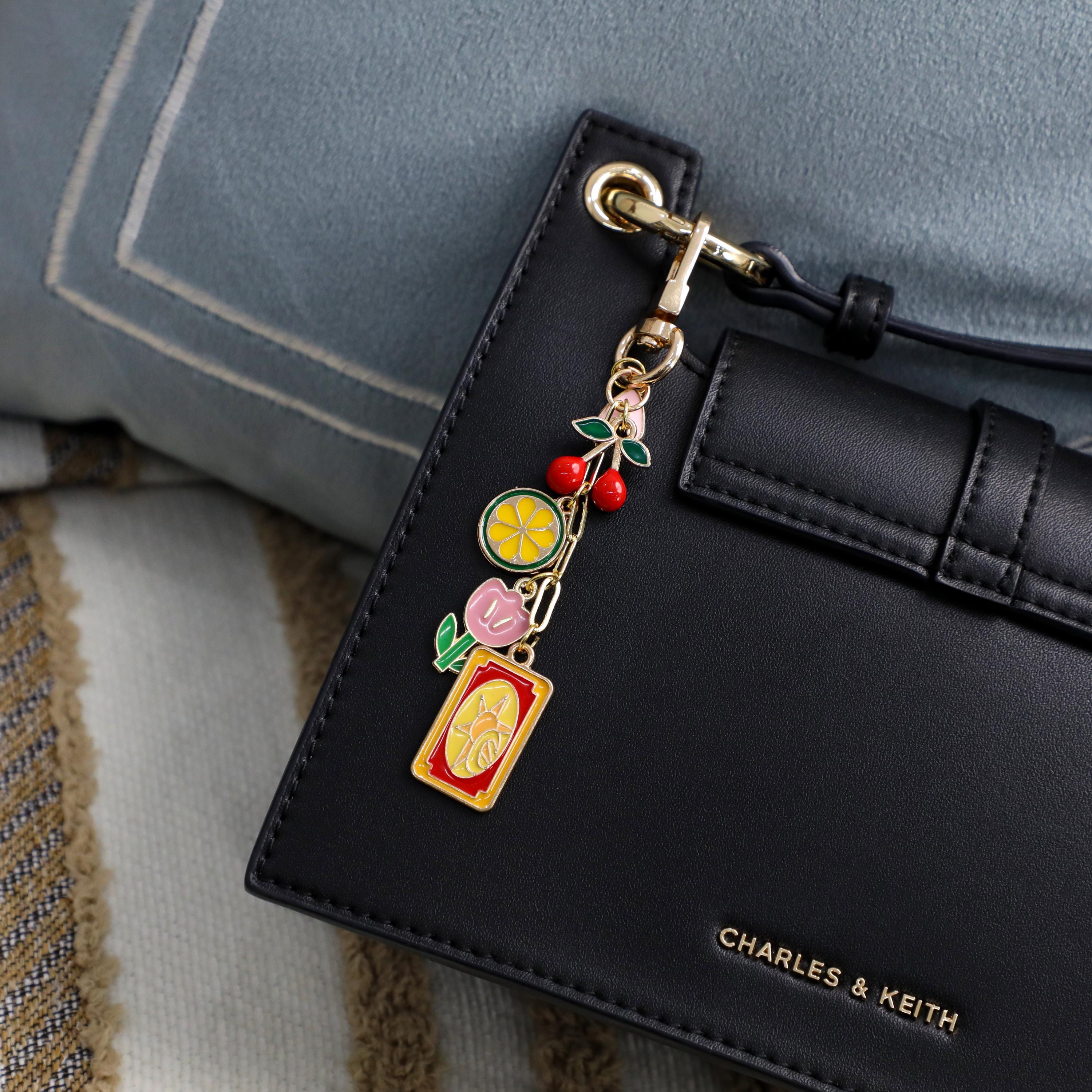 Personalized charm keychains, pendant keychains, bag charms, charm bag charms, personalized keychains, car keychains, wallet accessories