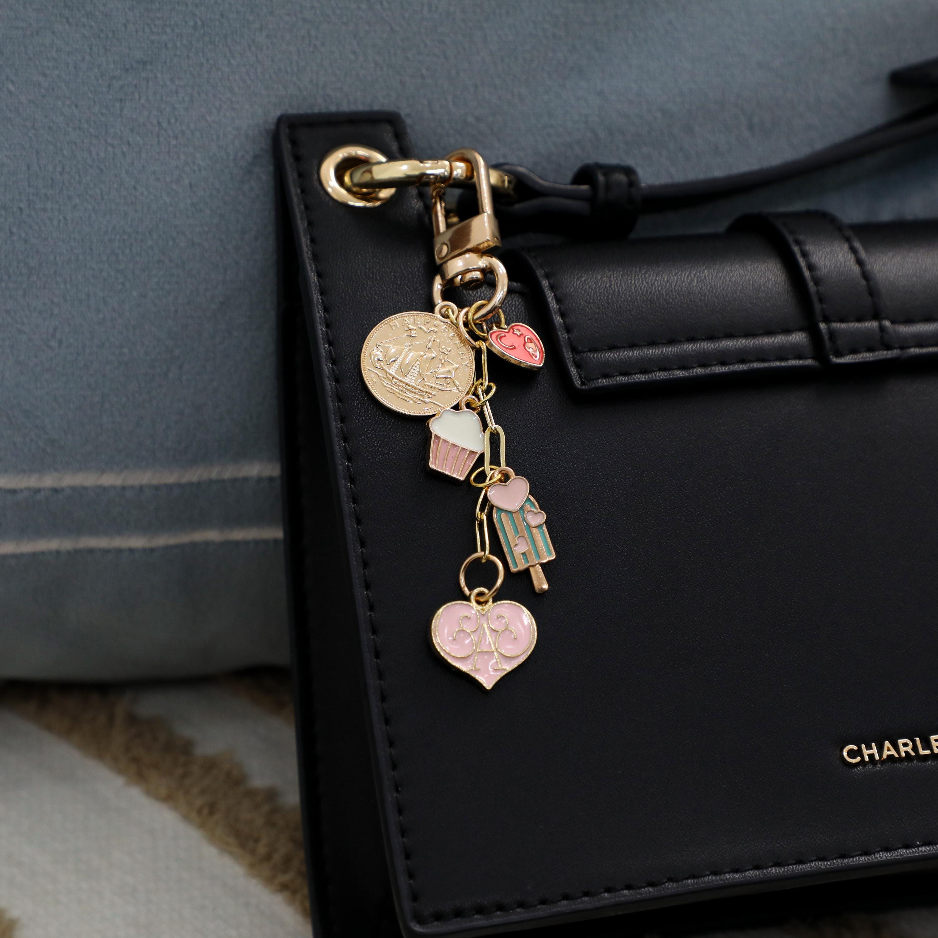 Personalized charm keychains, pendant keychains, bag charms, charm bag charms, personalized keychains, car keychains, wallet accessories