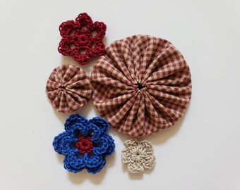 Yo-Yos and Crocheted Flowers - Blue, Red and Ecru - Cotton Appliques - Cotton Embellishments - Crocheted Flower Appliques