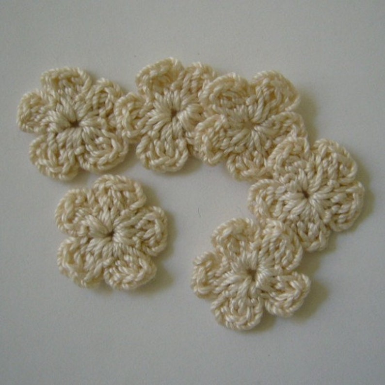 Crocheted Flowers Ecru Cotton Flowers Set of 6 Crocheted Flower Appliques Crocheted Flower Embellishments image 1