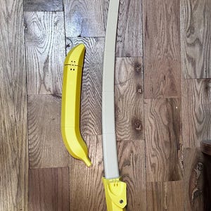 3D Printed Banana Katana Sword – Retractable Toy Prop