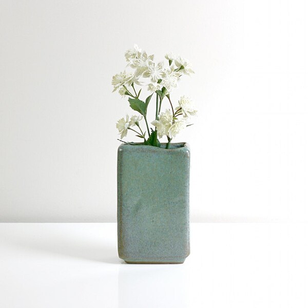 Vintage Mid Century Modern Glidden Ceramic Art Pottery Vase In Seafoam Green