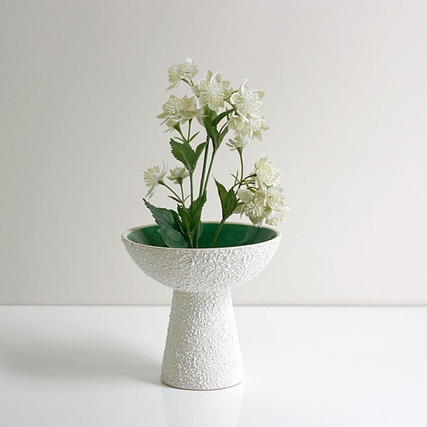 Mid Century Modern Ceramic Art Pottery Splatter Vase in White and Emerald