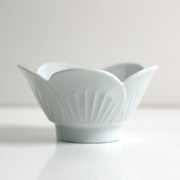 Vintage Mid Century White Porcelain Lotus Bowl by Napco