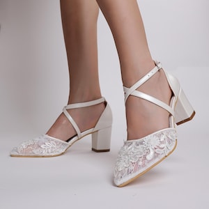 Weiße Spitze Brautschuhe: Perle Floral Mid-Heel Hochzeit Heels