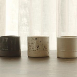 Tazza in ceramica fatta a mano per tè o cappuccino | Tazza minimalista in gres | Tazza in stile giapponese | Ceramica neutra | Tazza beige e marrone