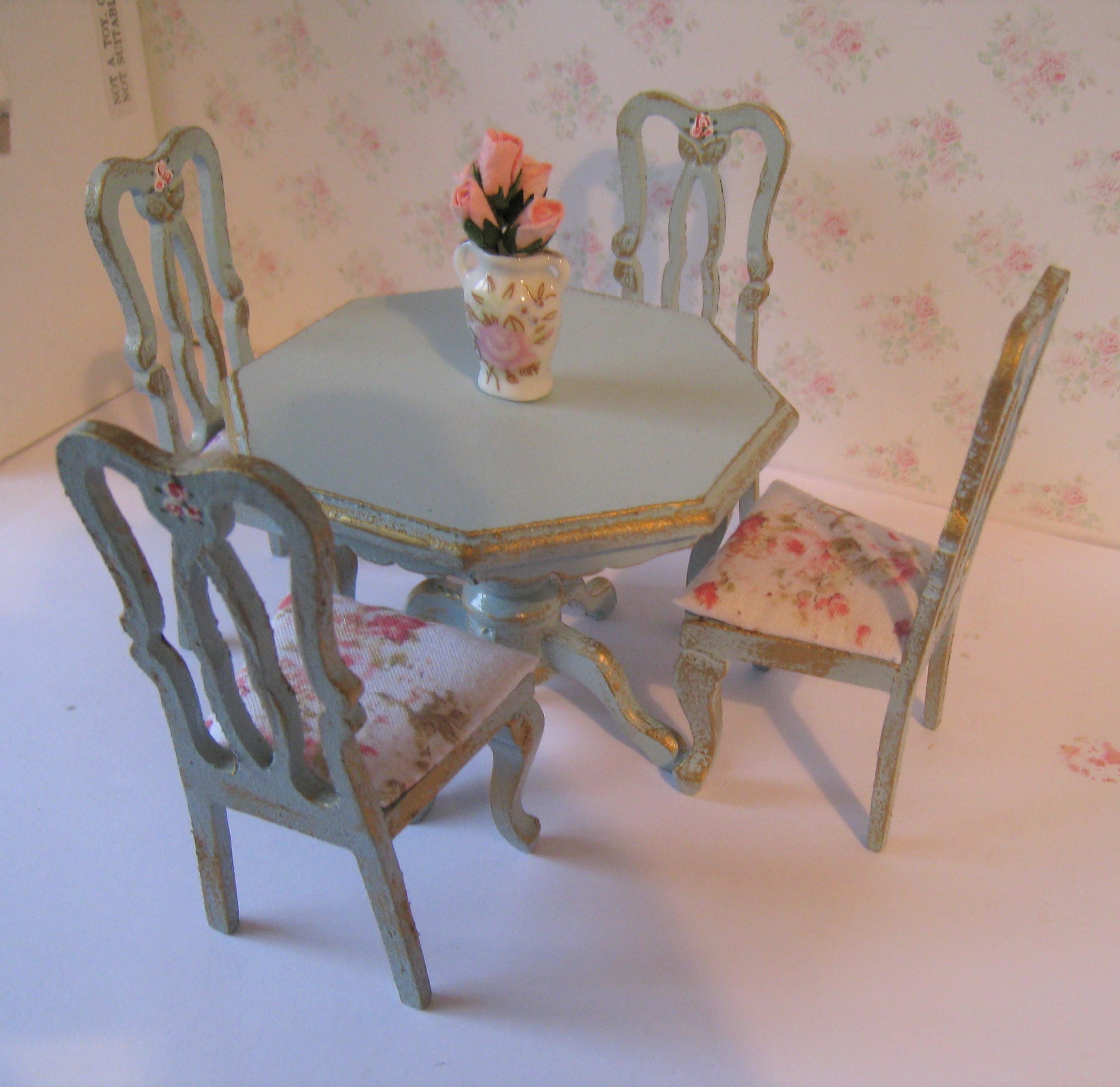 dollhouse table and chairs