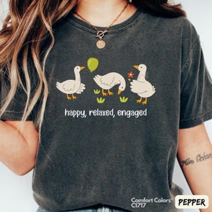 Alberne Gans ABA Philosophie Comfort Colors® T-Shirt, Glücklich Entspannt Engagiert für Verhaltensanalytiker, BA, RBT, Sped Lehrer, Ba Abschlussgeschenk