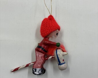 ヴィンテージ風木製サンタの乗馬おもちゃオーナメント、クリスマスデコレーション