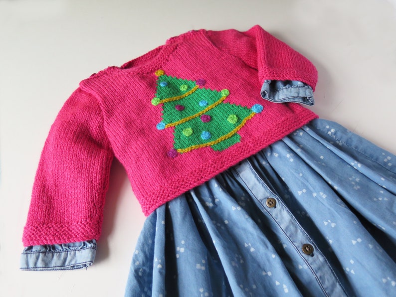 christmas tress motif intarsia knitting pattern for babies