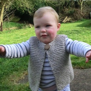 vest bodywarmer toddler knitting pattern in garter stitch