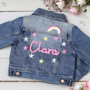 Giacca di jeans personalizzata per neonata, giacca di jeans personalizzata per damigella d&#39;onore, graziosa giacca di jeans per bambini, regalo di compleanno per neonati. Regalo per figlia, regali per neonati.