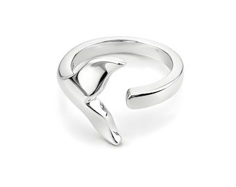 Anillo abierto de cola de ballena de plata: joyería minimalista ajustable con diseño oceánico