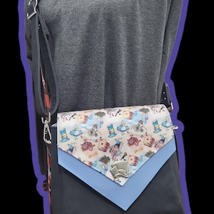 Alice-in-Wonderland Crossbody bag