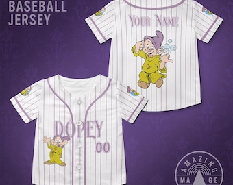 Maglia da baseball personalizzata di Cucciolo, maglietta di Biancaneve e i sette nani, regalo per i fan di Cucciolo dei sette nani, maglietta per una festa a tema Disney