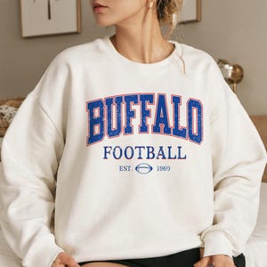 Sweat-shirt de football Buffalo, col rond de football vintage, chemise Buffalo Bills, sweat à capuche Buffalo imprimé, vêtements rétro de la NFL, cadeau parfait pour lui
