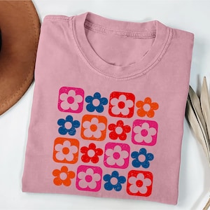 Comfort Colors® Checkered Flowers Shirt, Retro Floral T-Shirt, Boho Spring Casual Tee, Gift for Mom, Trendy Vintage Floral Shirt