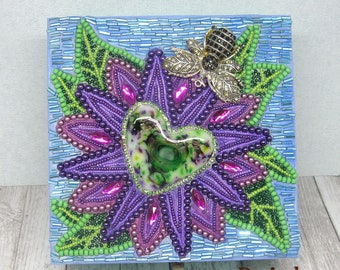 Bee Love jewelry stash box, bead mosaic art by Paisley Lizard