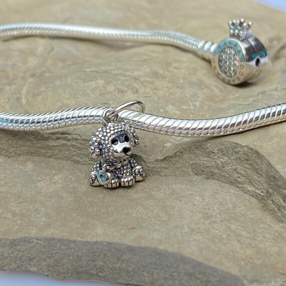 do cats stop spraying after being spayed