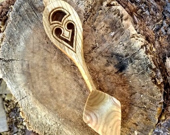 Hand carved wooden spoon proposal gift or birthday gift or wedding gift or anniversary gift or Valentine's gift lovespoon Friargåvor 22-10