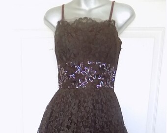 Vintage 50s Brown Lace & Sequin Party Dress Full Skirt Side Zipper B34