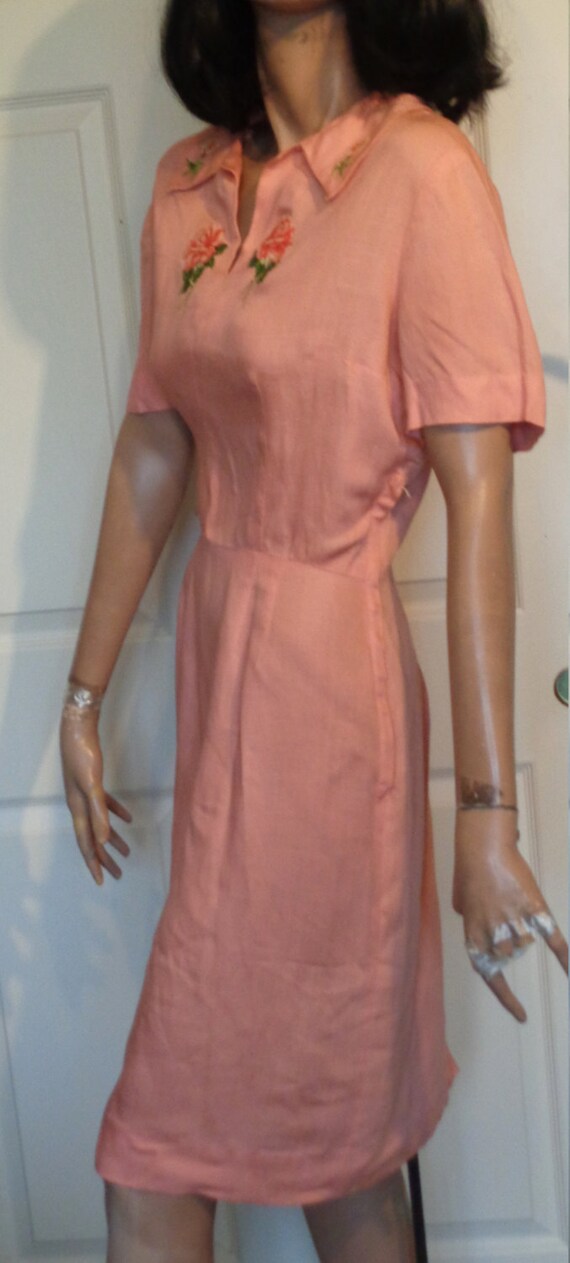 Vintage 50s 60s Peach Linen Dress Floral Applique… - image 3