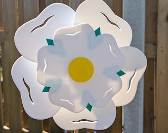 Yorkshire White Rose Wind Spinner | Rotating Petals | PLA & Steel Bearings | Garden Gift | Ideal gift from Yorkshire