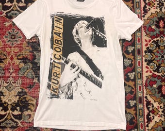 Kurt Cobain Nirvana T-Shirt White Graphic Band Size XS