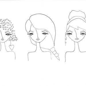 Op de afbeelding: Lijntekening van drie vrouwen met verschillende kapsels. Elke vrouw heeft grote ogen en een eenvoudige, minimalistische stijl.