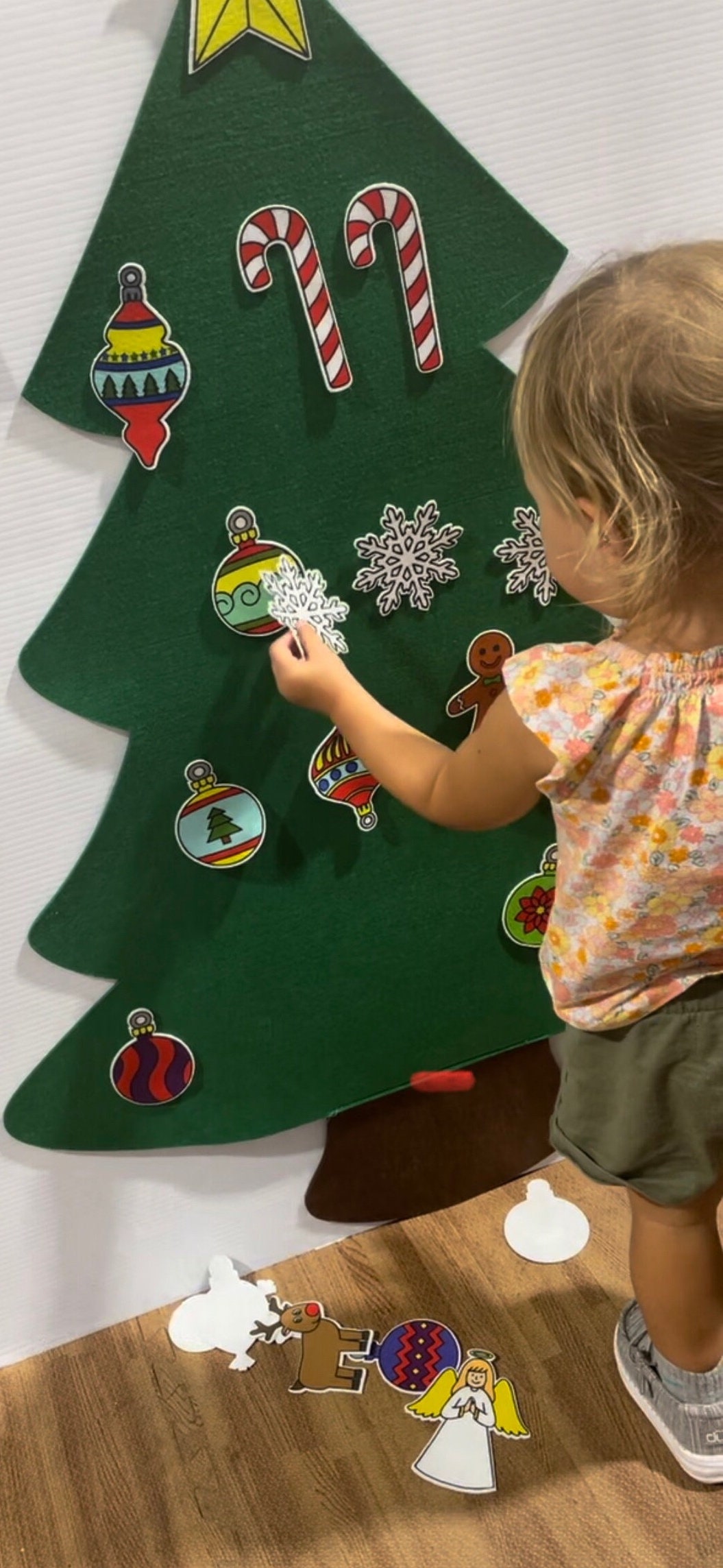 Portable Travel Felt Board W Handles & Pockets 14 X16. Quiet Play.  Preschool. Kindergarten. Travel Toys 