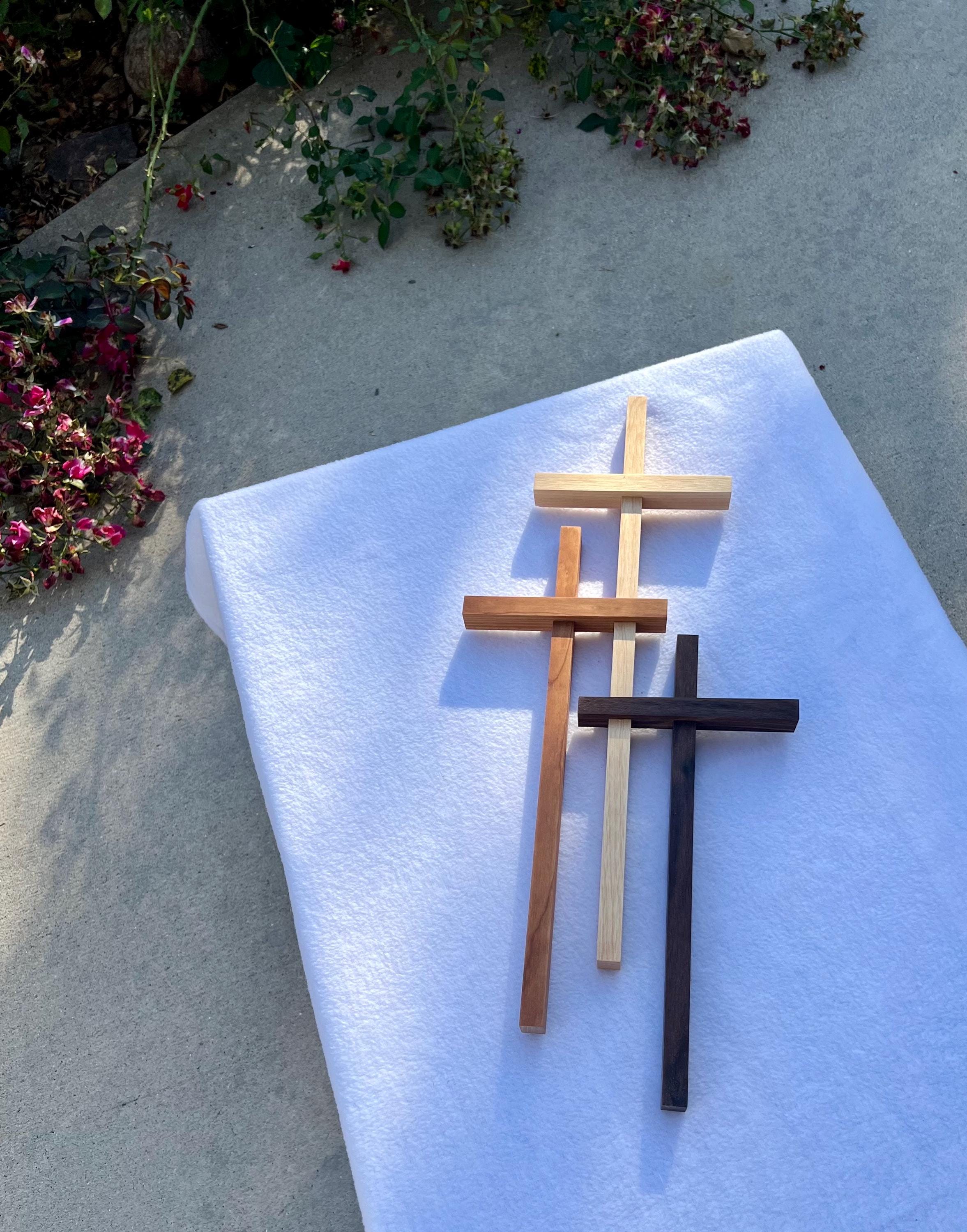 20” Height Three Wooden Crosses Wall Display - Etsy