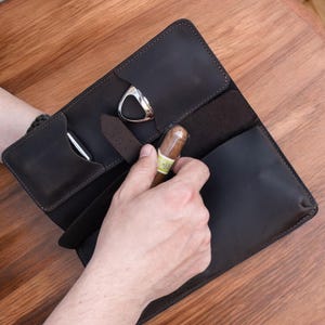 Custom Leather Cigar Holder – Travel Cigar Case for Men – Personalized Gift for Cigar Lovers – Groomsman, Anniversary, Birthday Gift