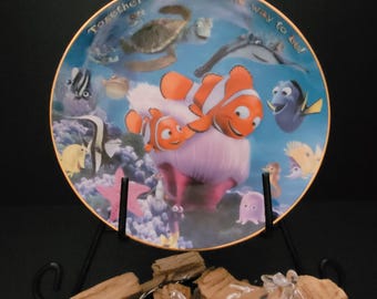 Disney Pixar and The Bradford Exchange Finding Nemo Collector Plate/Limited Edition "Together is Our Favorite Way To Be"/Made in USA
