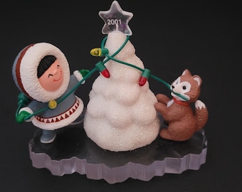2001 vintage Frosty Friends # 22 Hallmark Keepsake Collector's series ornament, Inuit, Eskimo, husky pup, Christmas tree/Made in Sri Lanka